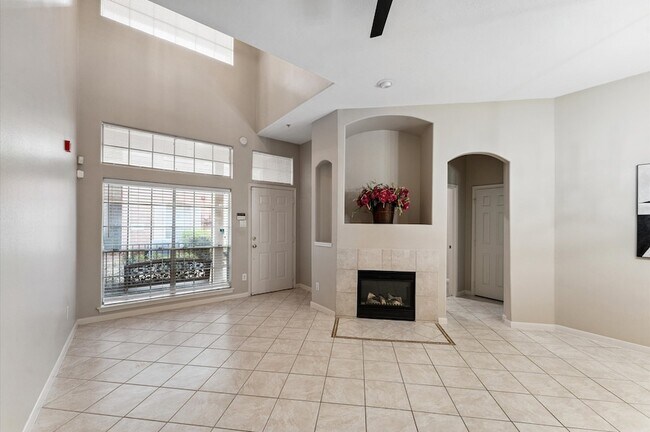Foto del edificio - 2710 Grants Lake Blvd
