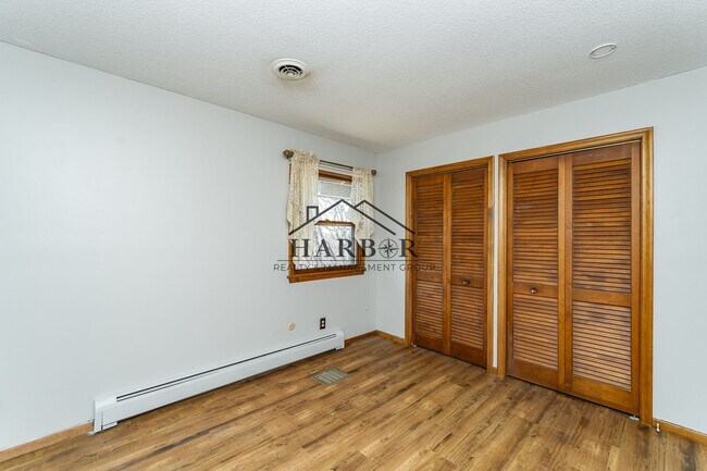Foto del edificio - 3504 Ogden Ct NE