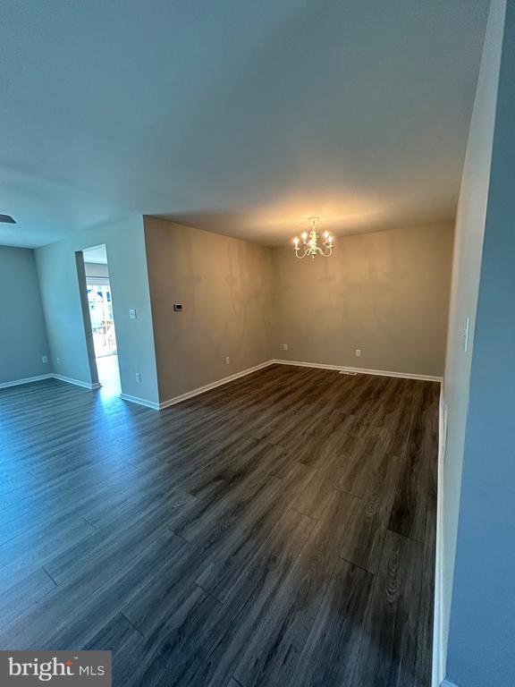 Foto del edificio - 606 Gunpowder Ct