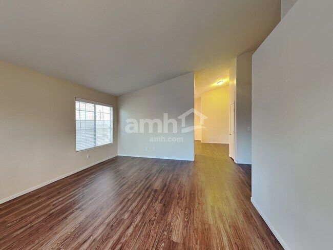 Foto del edificio - 1305 Rainbow Meadows Drive