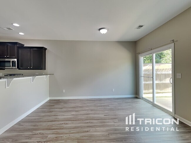 Building Photo - 364 Eastfair Dr