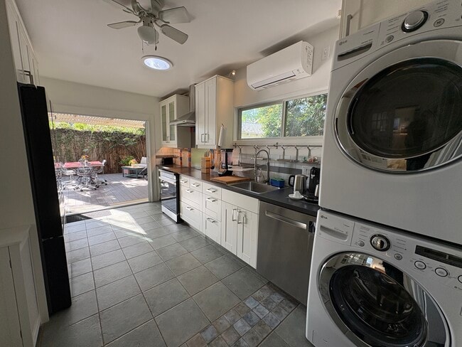 Foto del edificio - 3139 Veteran Ave