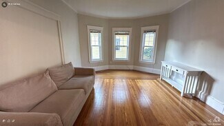 Building Photo - 39 Hall Ave