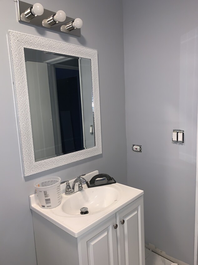 Foto principal - 16023 Circle Dr