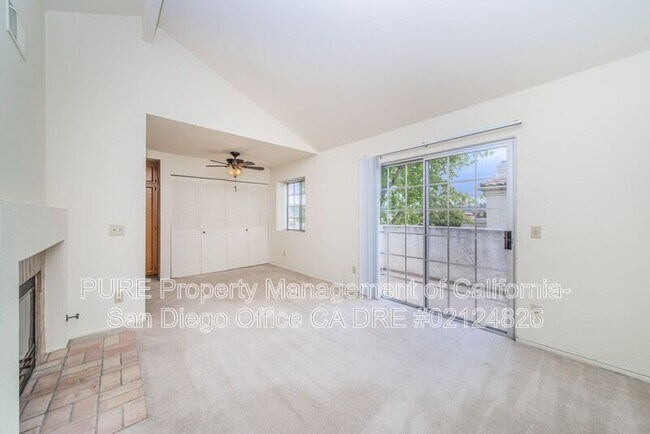 Foto del edificio - 750 Breeze Hill Rd