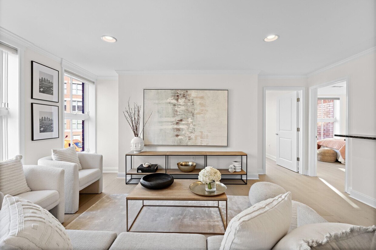 Foto principal - 812 Grand St