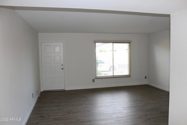 Building Photo - 8318 E Solano Dr