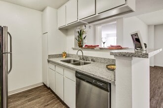 Interior Photo - Zelzah Court