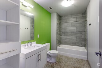09 MASTER BATHROOM - 1080 SF - Argyle on 12th