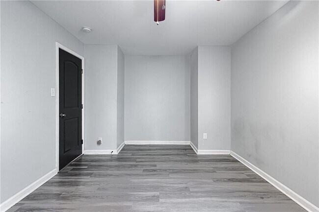Foto del edificio - 389 Riverbrook Trail