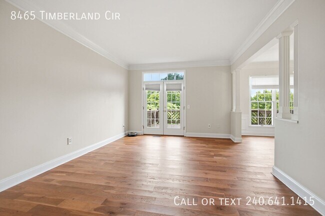 Foto del edificio - 8465 Timberland Cir