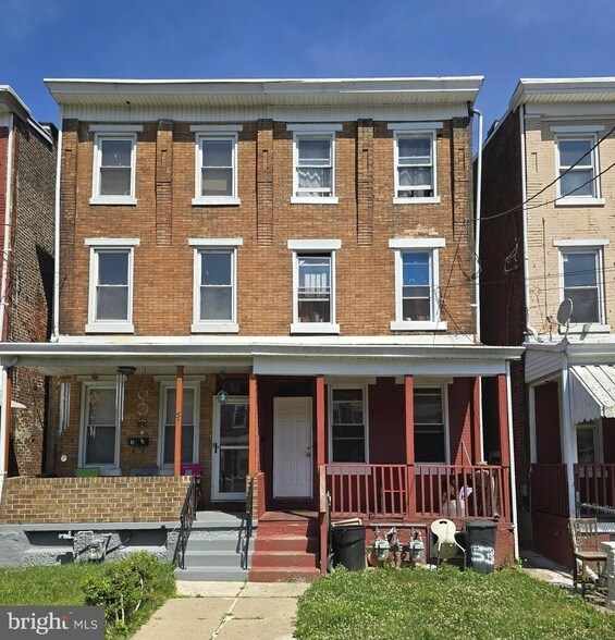 Foto principal - 53 Kelsey Ave