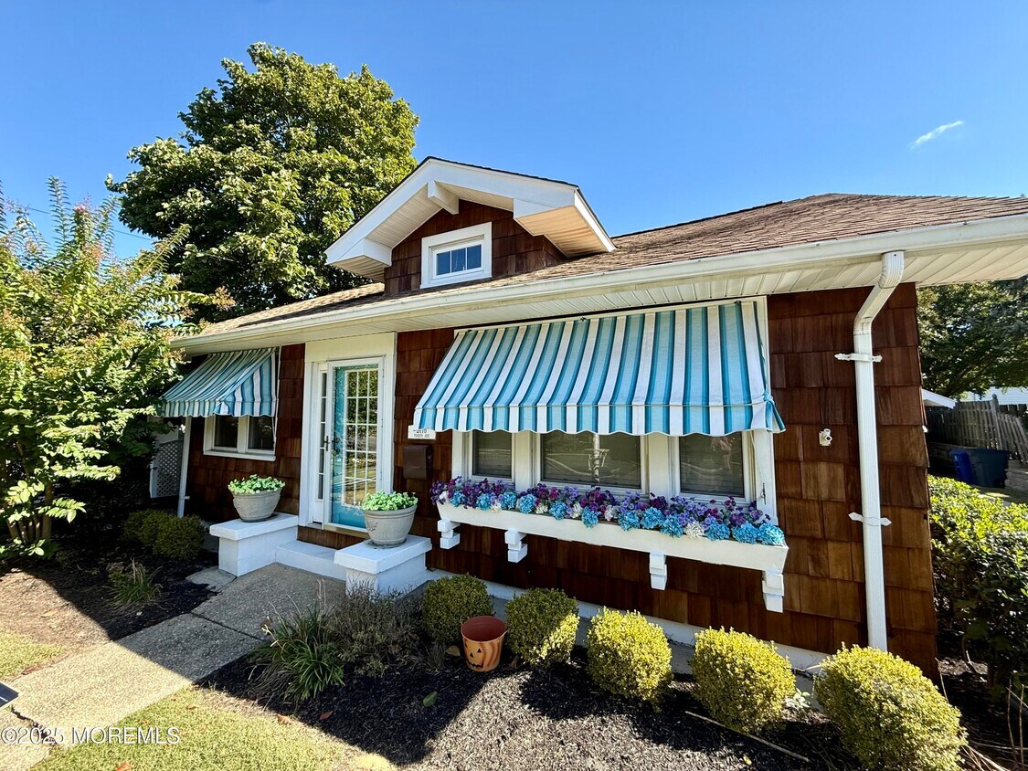 Foto principal - 2116 4th Ave