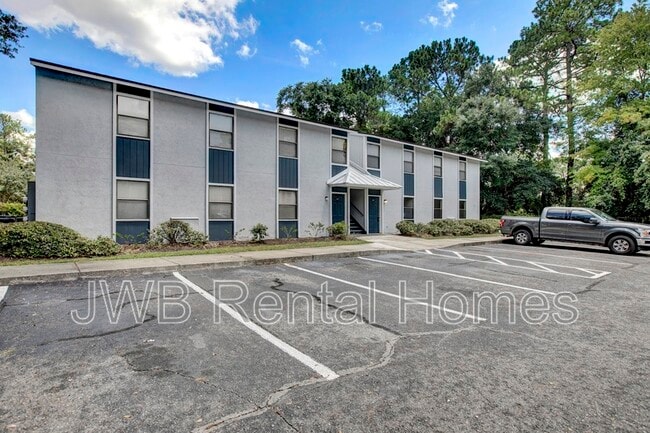 Foto del edificio - 10825 Key Haven Blvd