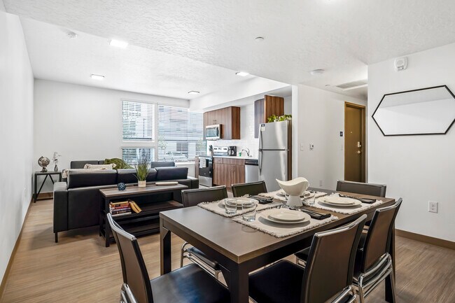 Comedor - Slopeside Village Apartments and Townhomes