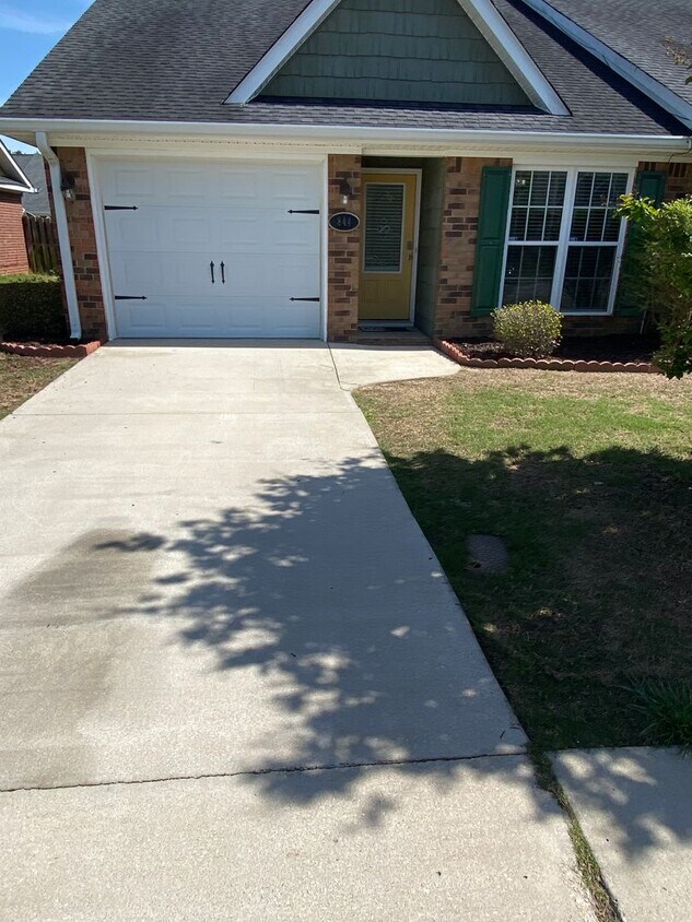 Foto principal - 844 Bryan Cir