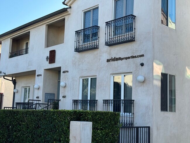 frente de la propiedad - 455 N Spaulding Ave