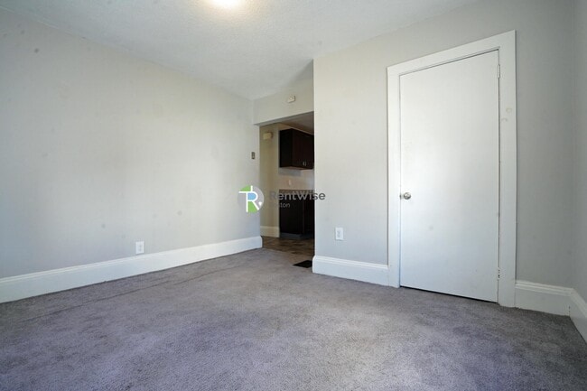 Foto del edificio - 27 Westford St