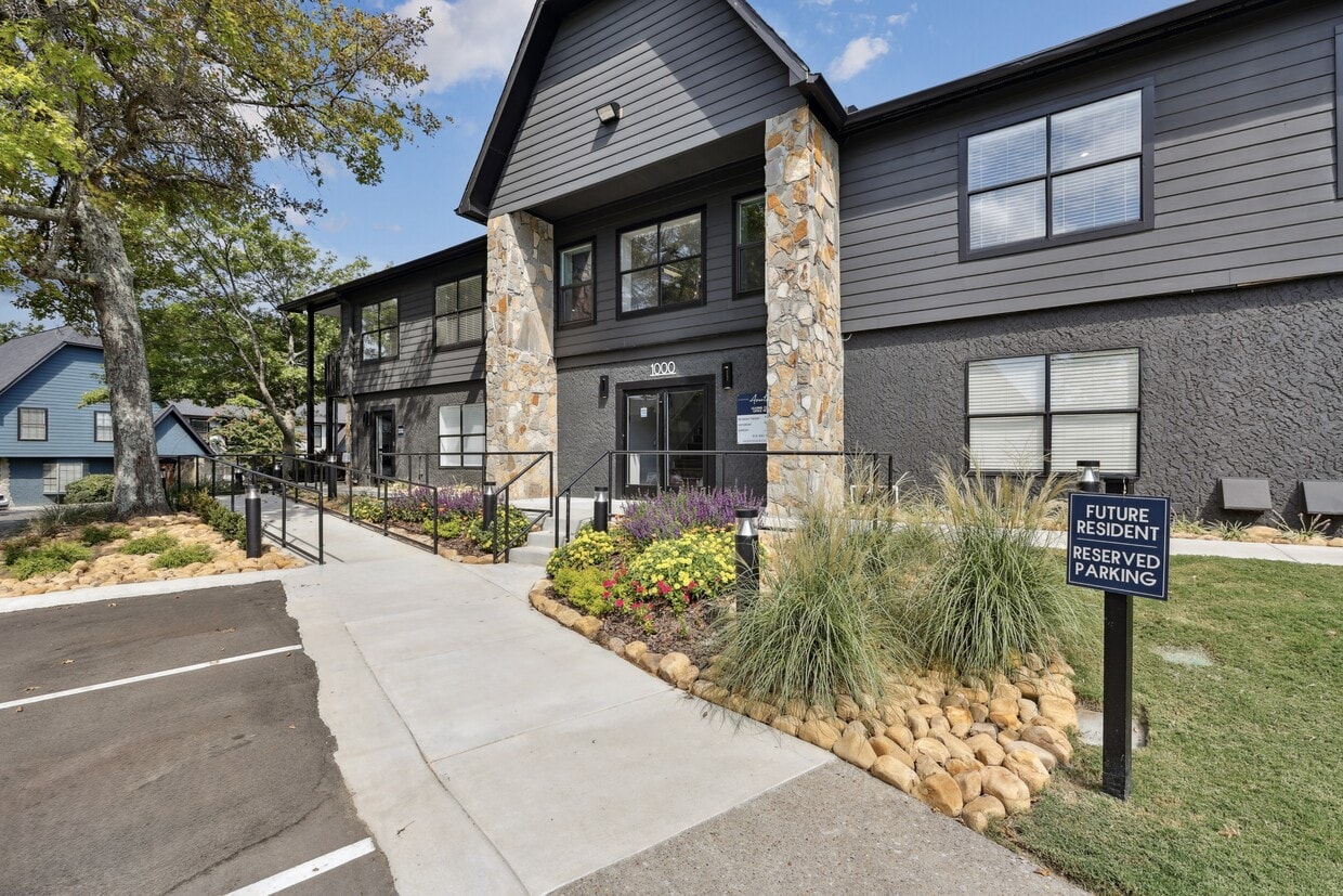 Primary Photo - Aventura Bellevue