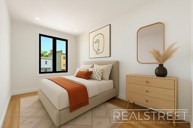 Foto del edificio - Brand New 3 Bed 2 Bath in Bed Stuy Townhouse!