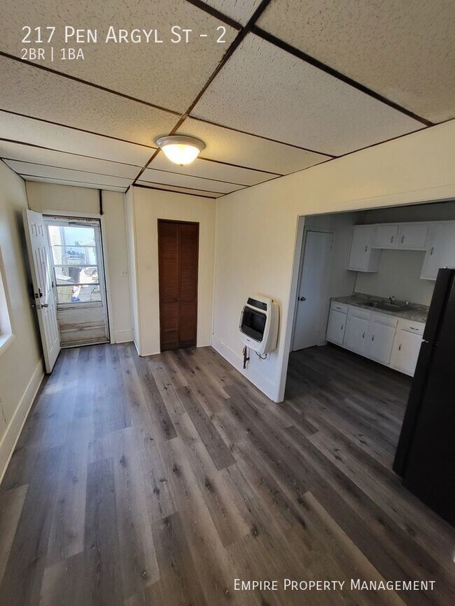 Building Photo - 2 Bedroom/ 1 Bathroom in Pen Argyl!!!