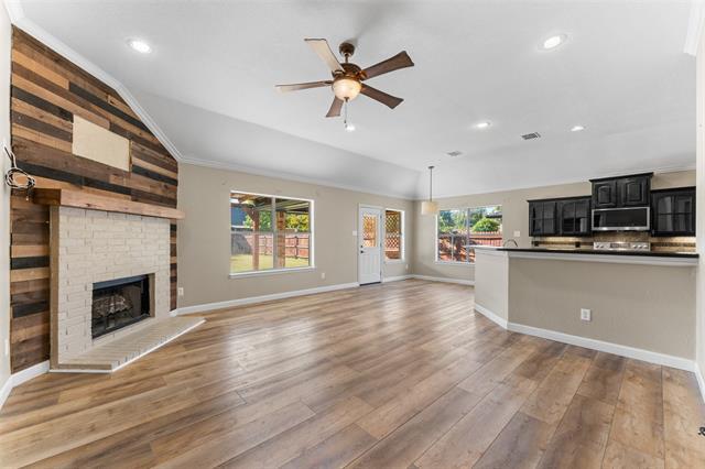 Building Photo - 132 Birdsong Ln