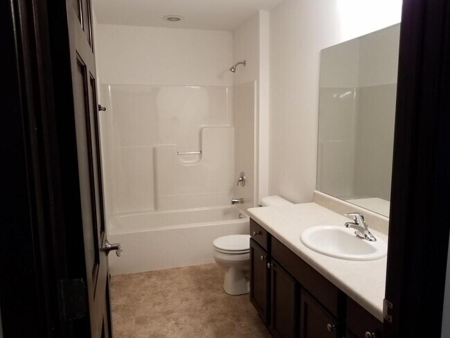 Foto del edificio - 746 Prospect Dr