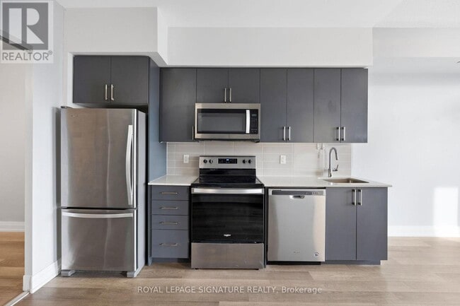 Building Photo - 3121 Sheppard Ave E