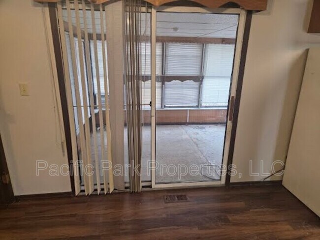 Foto del edificio - 3232 Milford Rd