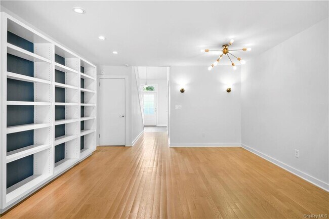Foto del edificio - 102 Fairway Green