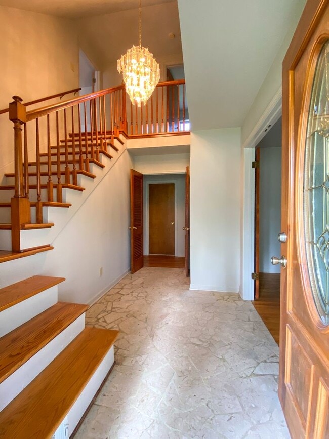 Building Photo - 4 bedroom, 2.5 bath house in Whitehaven