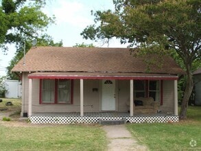 Building Photo - 304 E Milam St