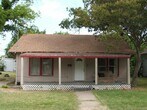 Primary Photo - 304 E Milam