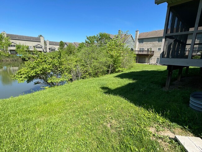 Building Photo - 3 Bedroom, 2 Bath Duplex