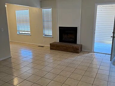 Foto del edificio - 1900 Dover St