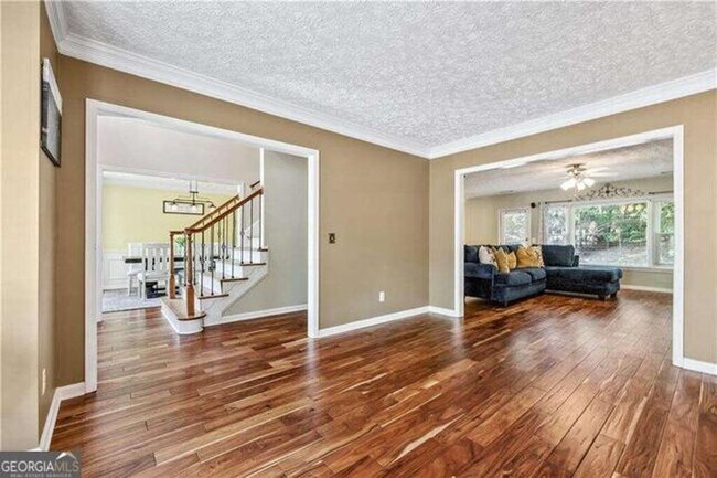 Building Photo - Beautiful 2-Story, 4 beds/2.5 bathroom home in the Highly Desired Westover Community of Kennesaw!...