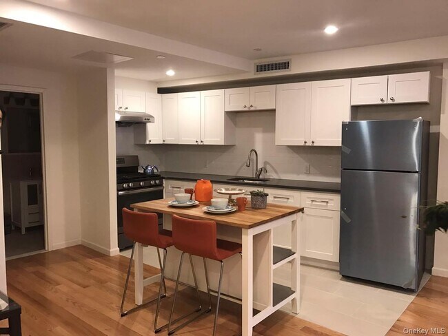 Foto del edificio - 135-17 Northern Blvd