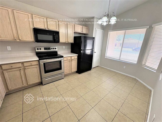Building Photo - 7349 N 70th Dr