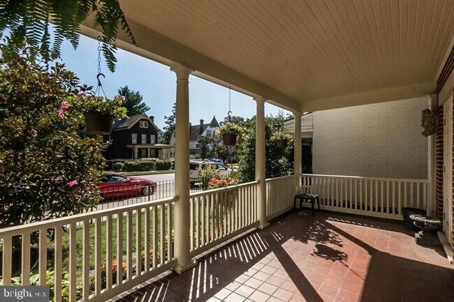 Foto del edificio - 4036 Roland Ave