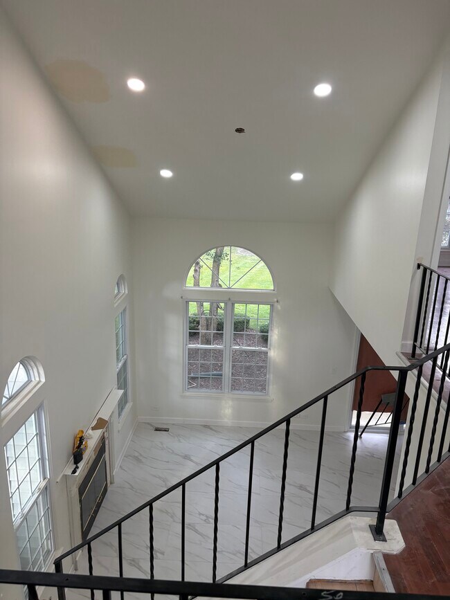 Foto del edificio - 1150 Regency Dr