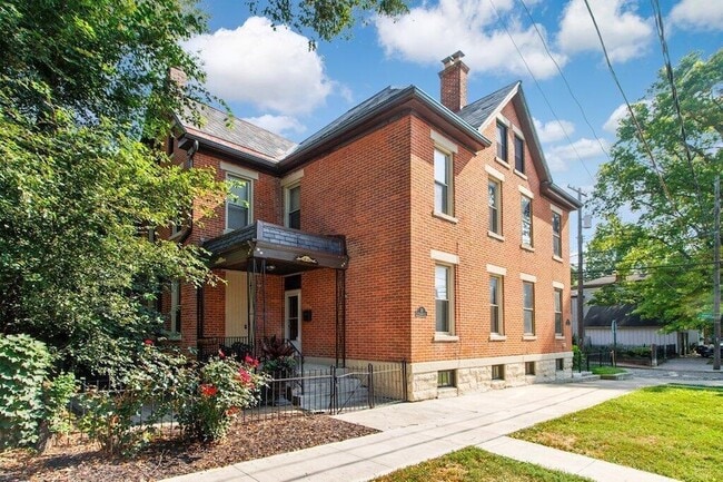 Building Photo - 22 E Frankfort St