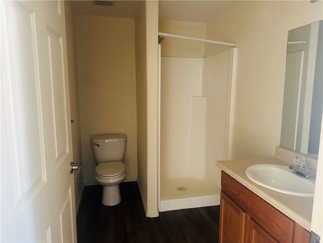 Foto del edificio - 1765 Central Ave