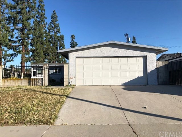 Building Photo - 18690 Villa Clara St