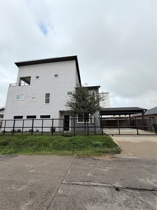 Foto del edificio - 202 N York St