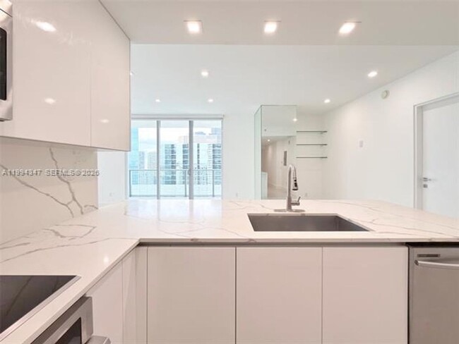 Photo - 1300 Brickell Bay Dr Apartment