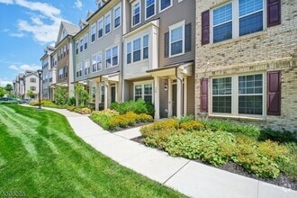 Building Photo - 29 Braeburn Ct