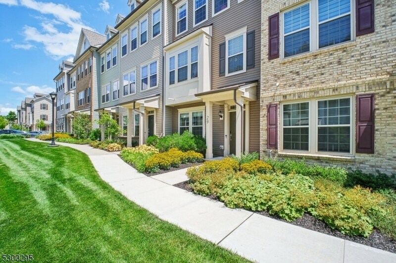 Foto principal - 29 Braeburn Ct