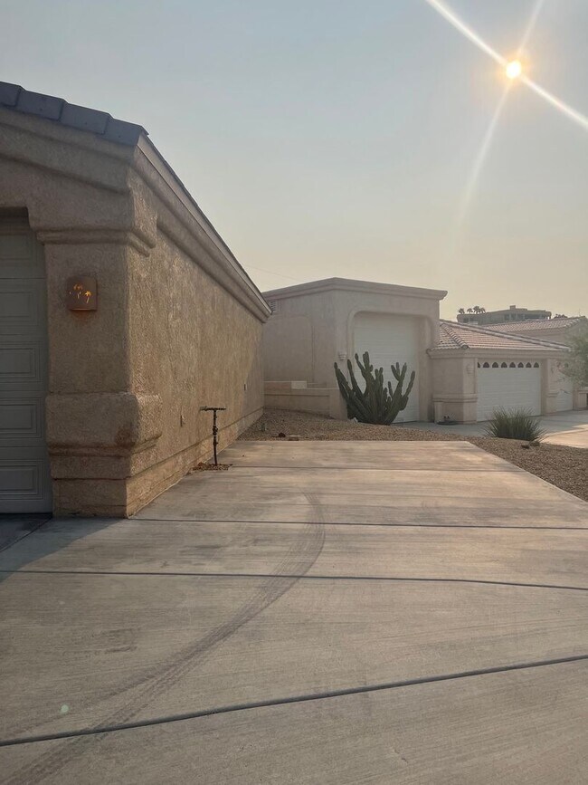 Building Photo - Unfurnished Long Term - Available now