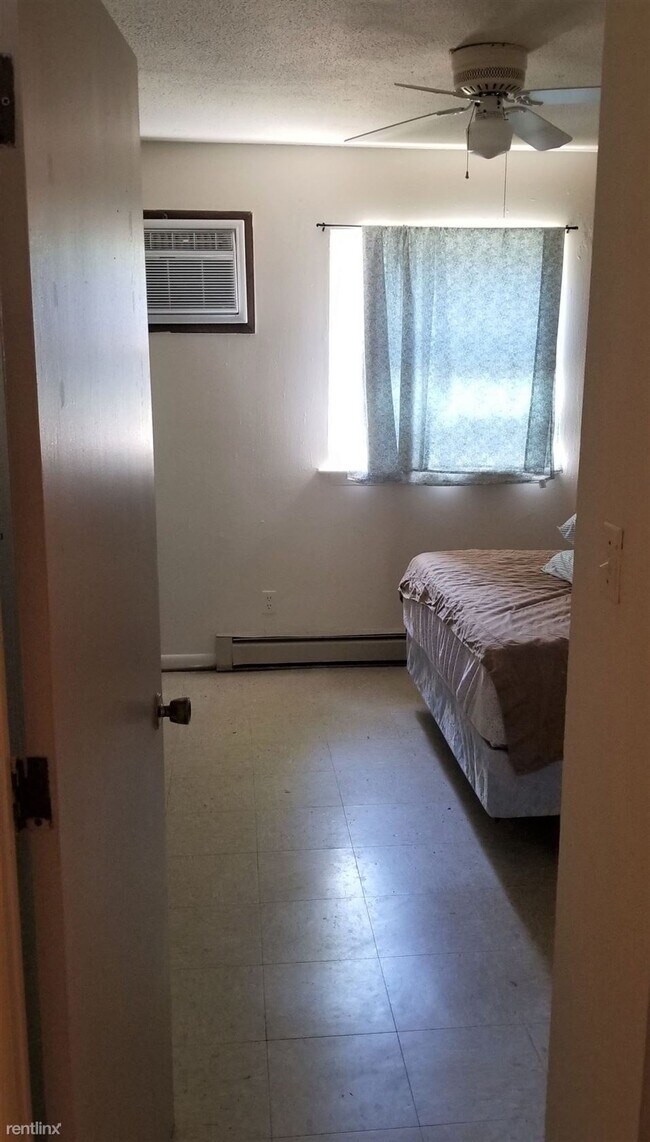 Foto del edificio - 4805 Killam Ave
