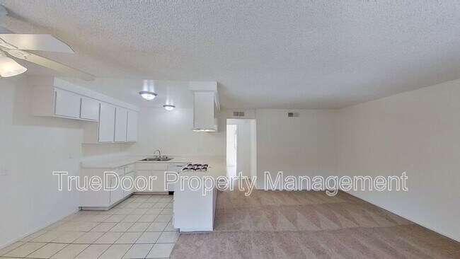 Foto del edificio - 535 N Tustin Ave